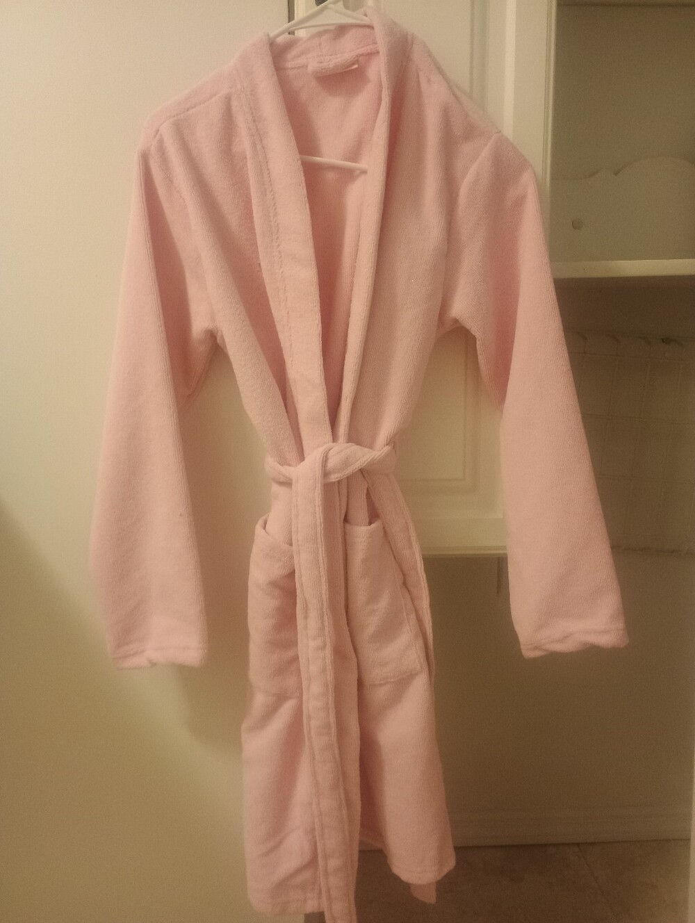 Soft Light Pink Hooded Bath Robe With Pockets